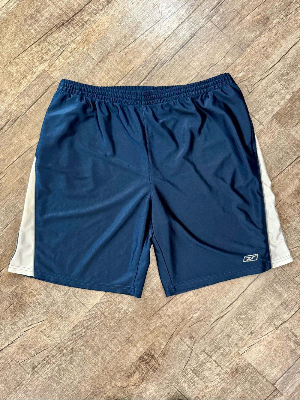Reebok Athletic Shorts XL Navy Blue Workout Gym Shorts Elastic Waist Pockets